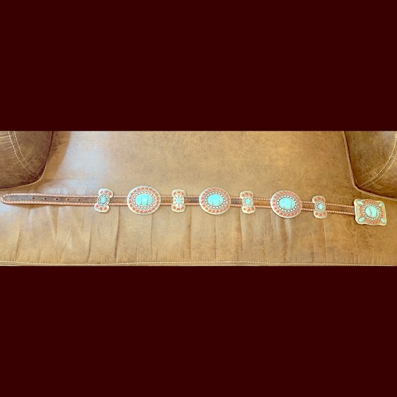 Real leather country belt. - Picture 1 of 2